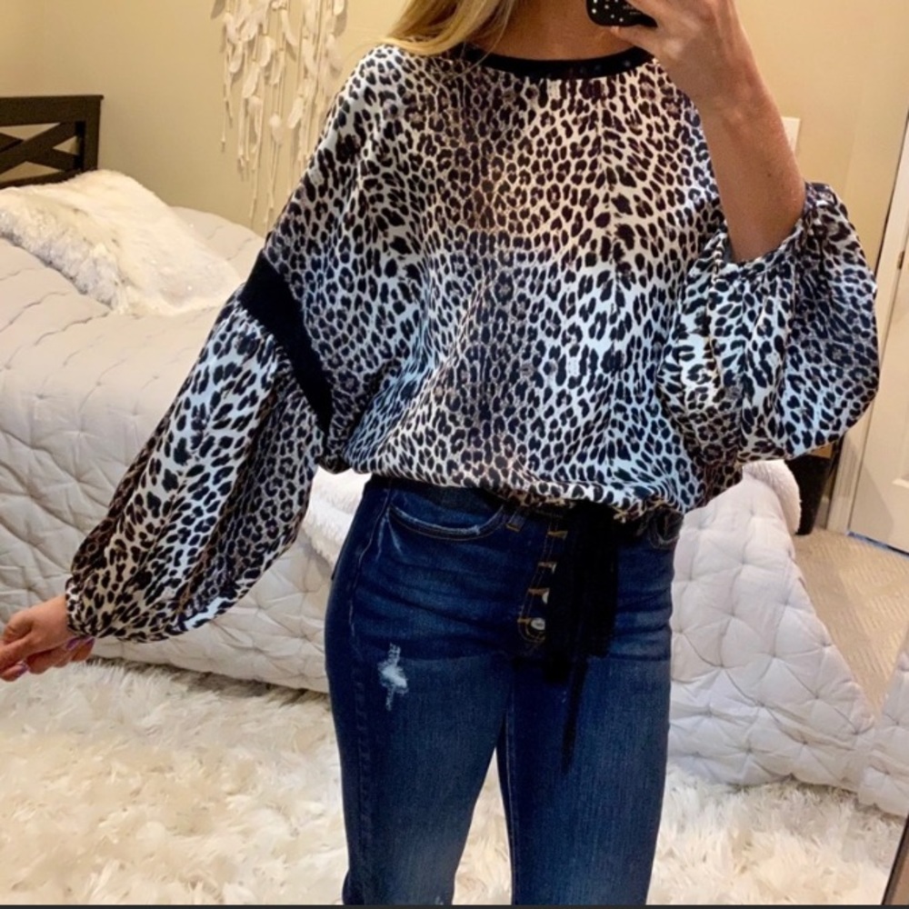 Leopard Print Long Sleeve top / small